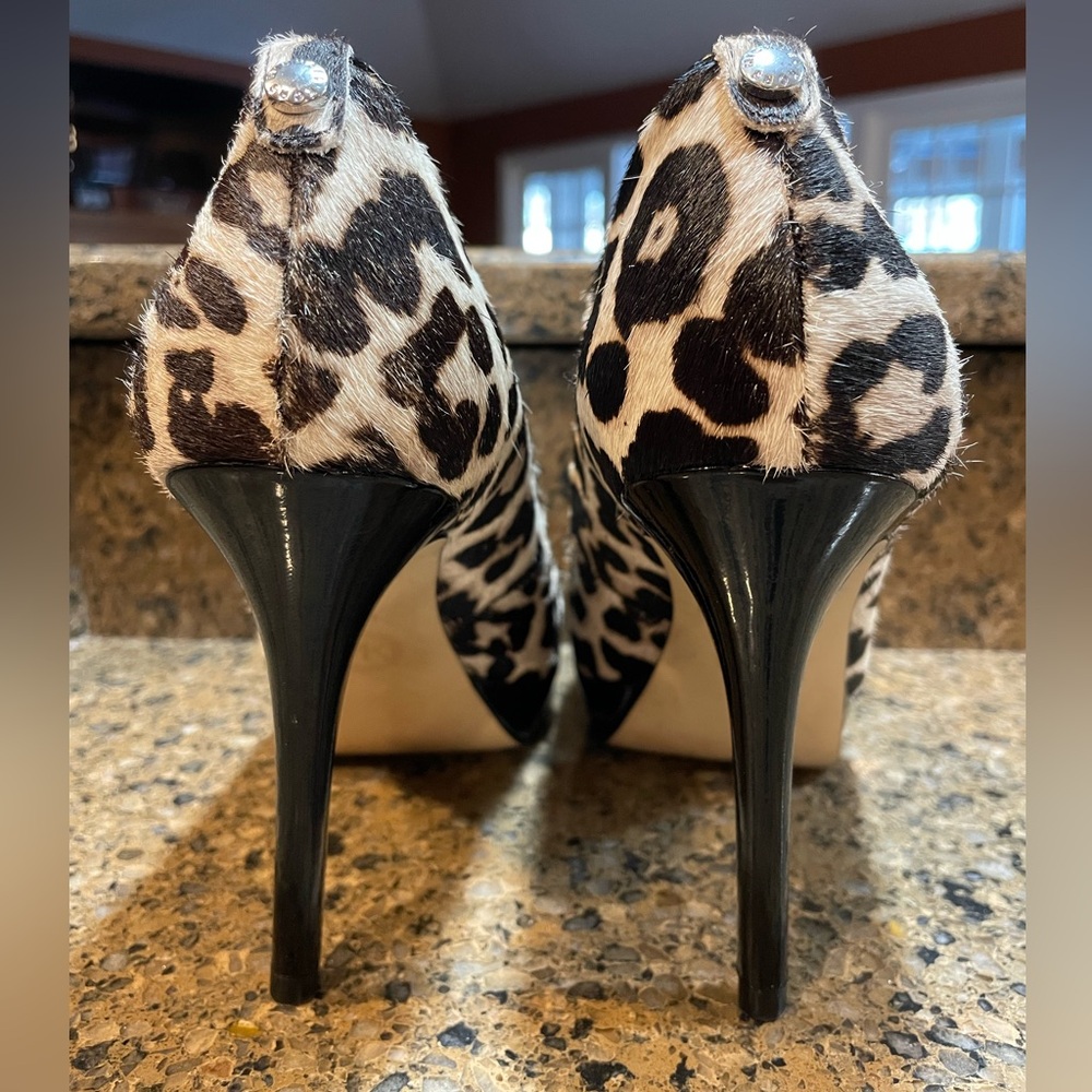 Michael Kors Sz 6.5 Calf Hair/Patent Leather Platform Leopard Animal Print Heel - Picture 2 of 10